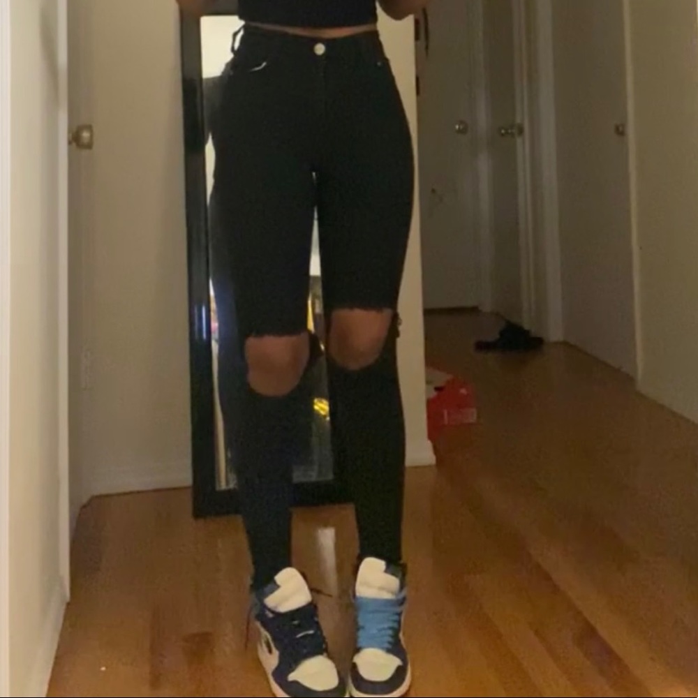 Fashionnova ripped jeans